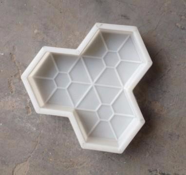 甘肃为什么停车场都使用双八字的草坪砖模具？