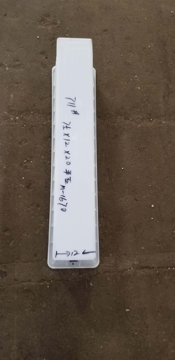 湖北路边石塑料模具-长沙塑料模具