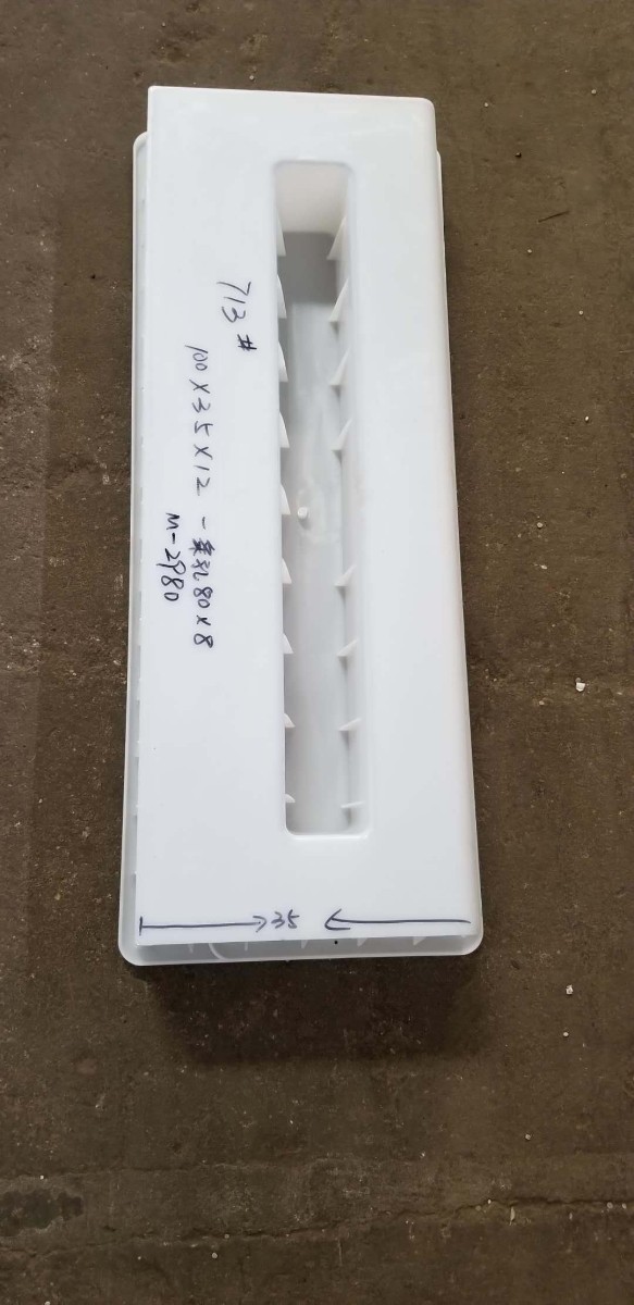 湖北100*35*12一条孔路沿石侧向排水塑料模具-贵州塑料模具